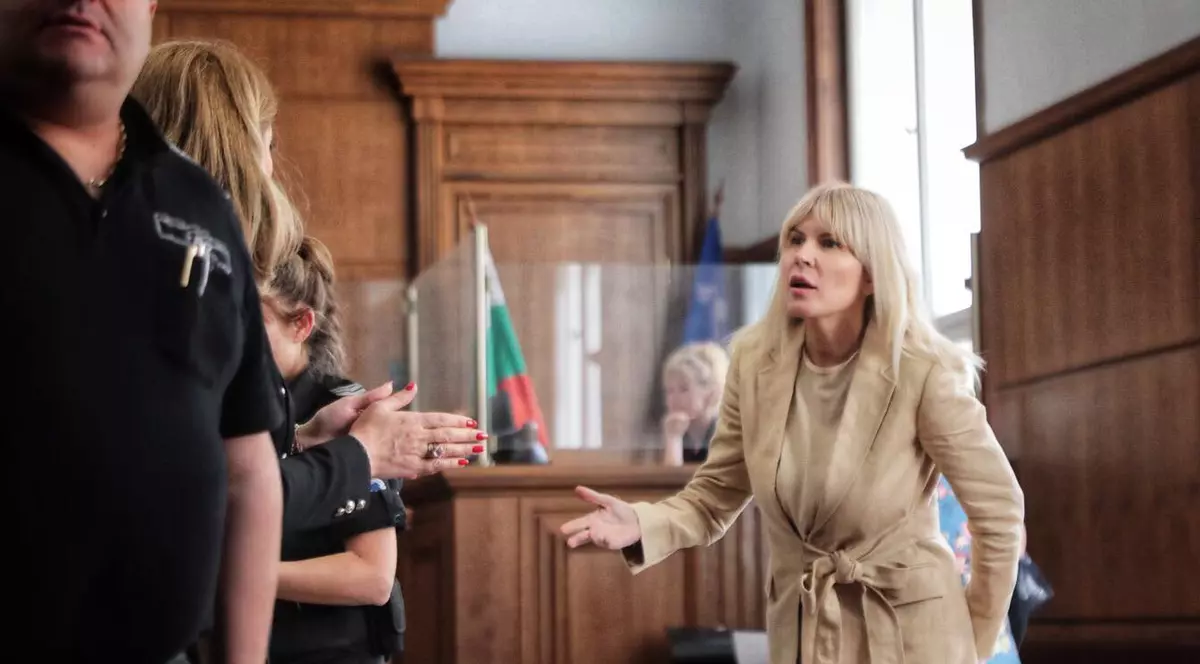Cum a încercat în ultima clipă Elena Udrea să-i convingă pe judecătorii bulgari să nu o extrădeze: „Am 20 de ani de politică și nu mi-e frică, dar am un copil de trei ani”