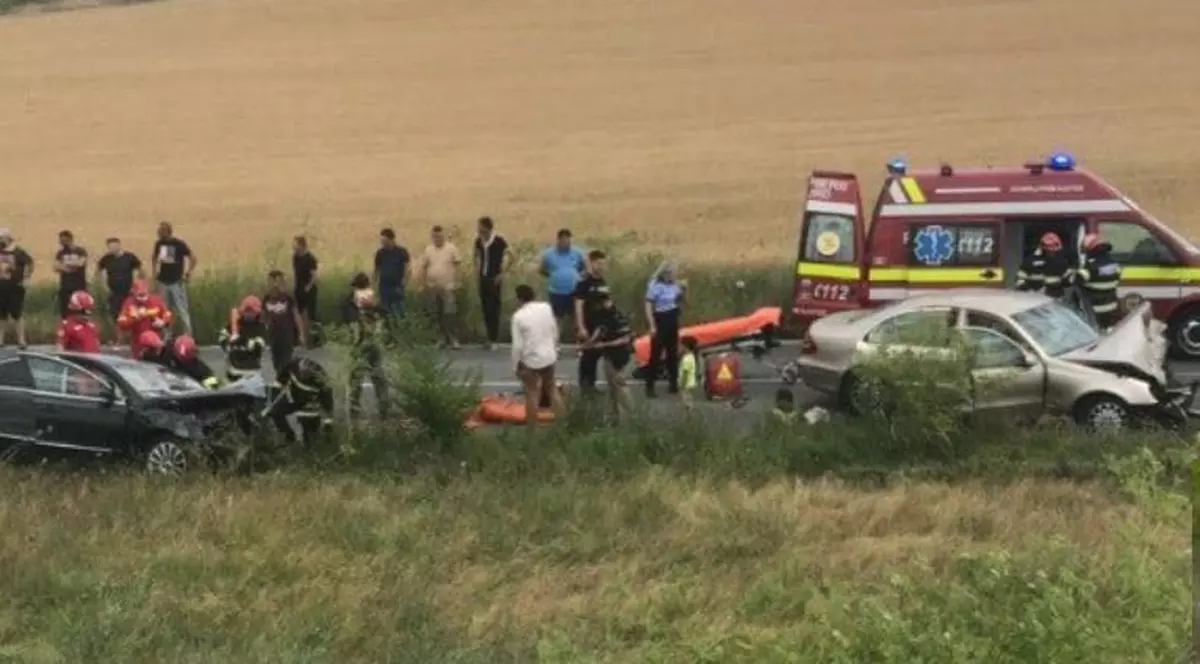 Accident rutier cu șase victime, în Constanța. Trei copii răniți, dintre care unul în stare gravă