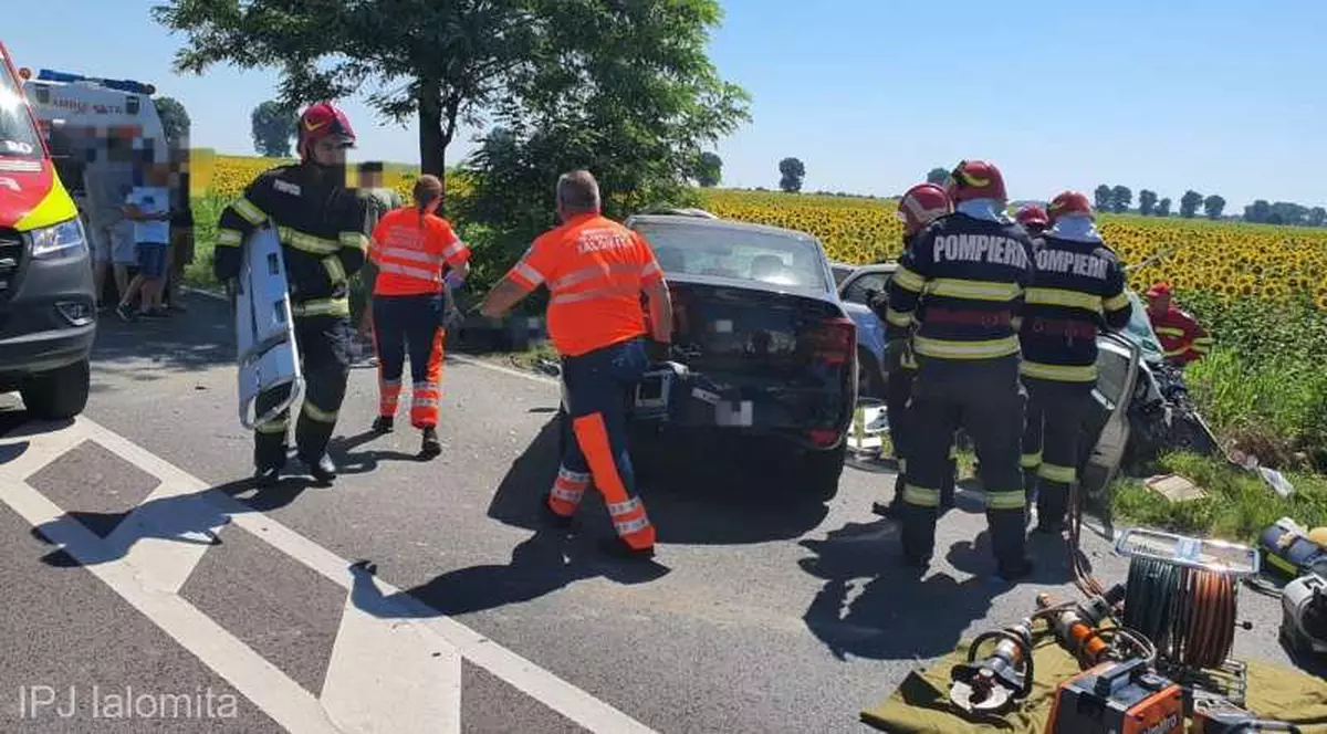 Accident cu patru morți și cinci răniți în Ialomița. A fost activat planul roșu de intervenție