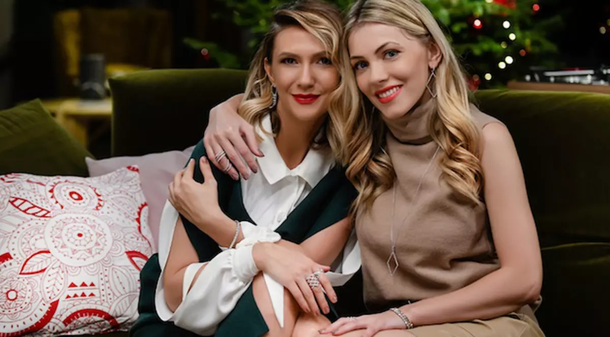 Adela Popescu și Andreea Ibacka