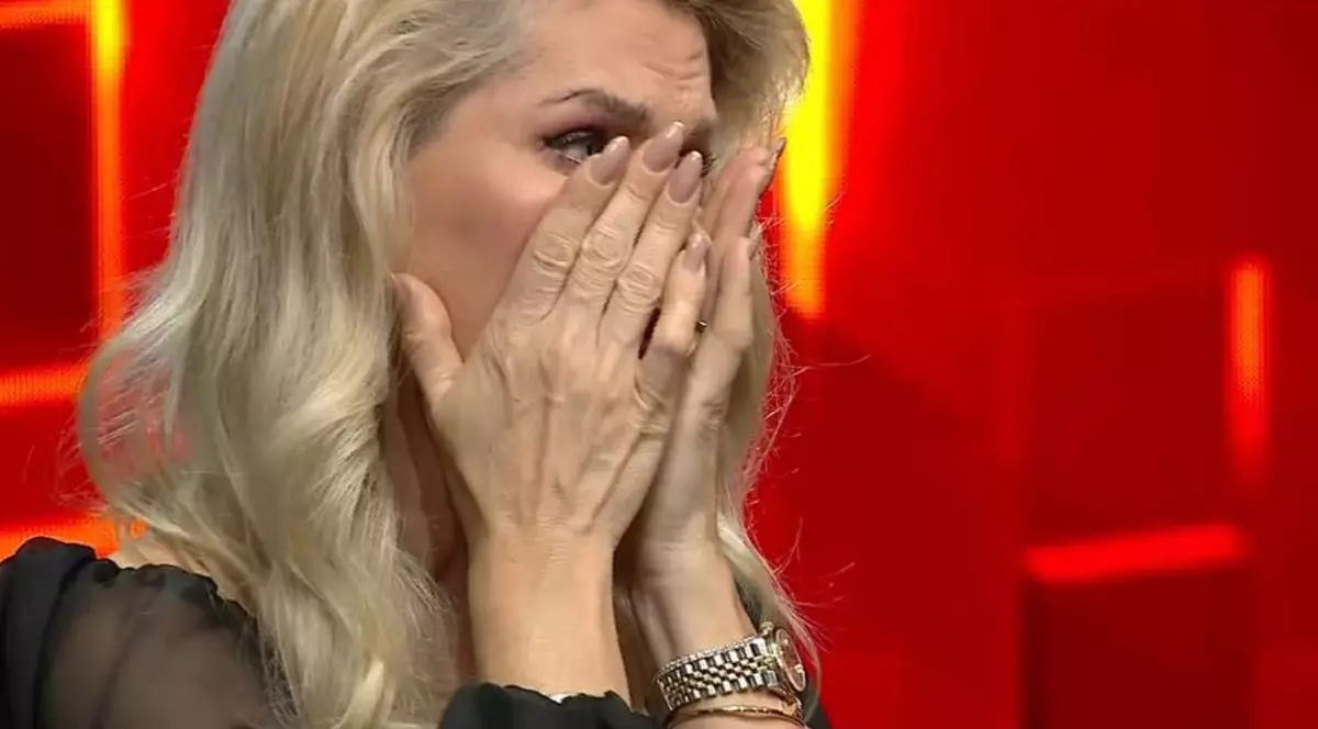 Andreea Bănică a izbucnit în lacrimi la TV. „Îmi e greu să vorbesc despre subiectul ăsta”. Ce a întrebat-o Denise Rifai