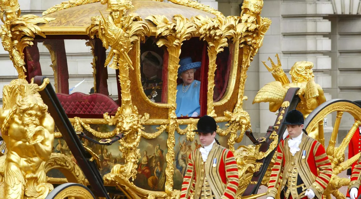 Caleașcă veche de 260 de ani, scoasă pe străzile Londrei cu ocazia Jubileului de Platină al reginei