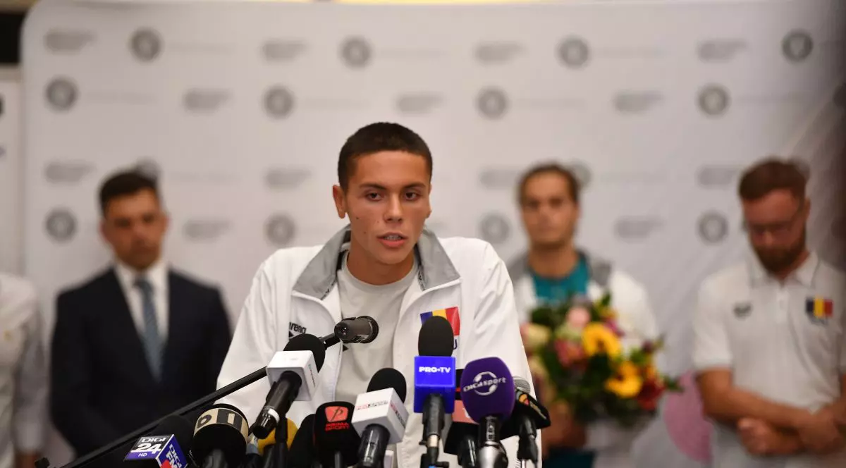 David Popovici, la revenirea în România: „Sunt onorat să vă simt alături de mine”