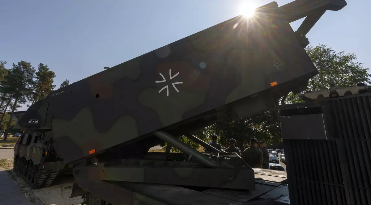 Marea Britanie va trimite Ucrainei lansatoare de rachete cu rază lungă de acțiune