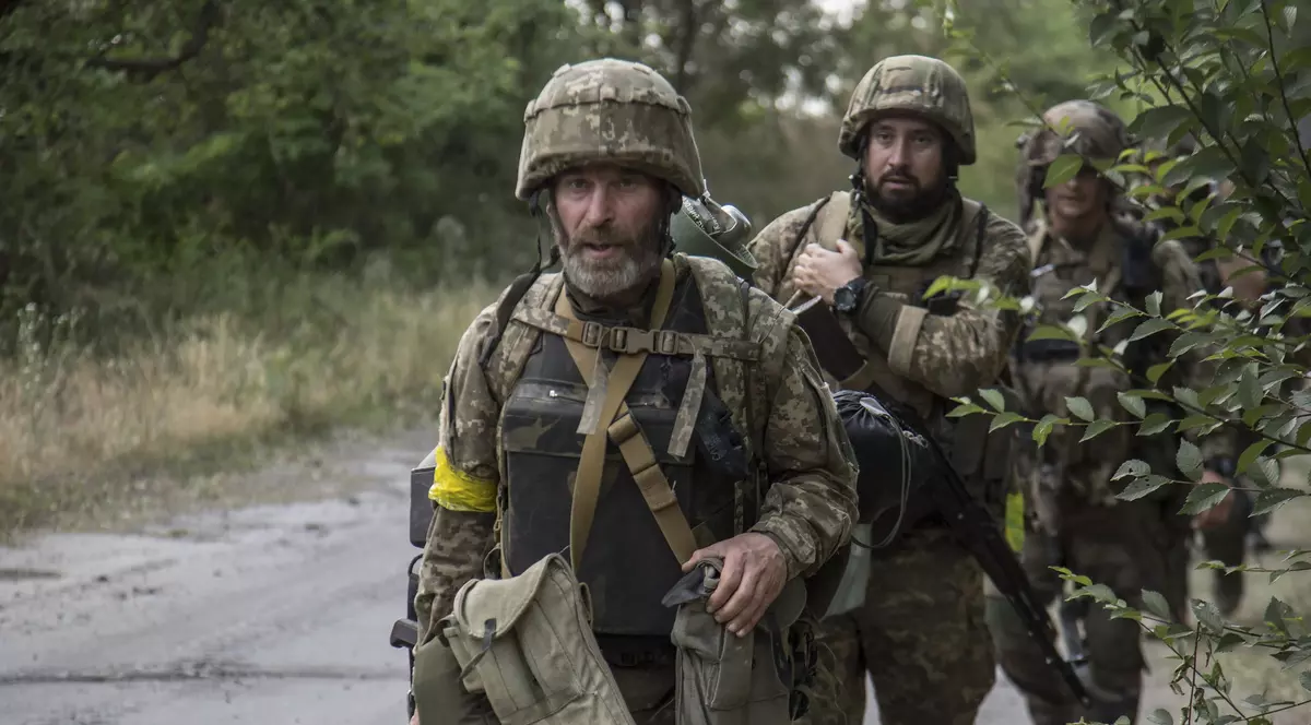 „Lumea nu trimite Ucrainei arme ca să reziste, ci o face pentru că Ucraina rezistă!”. Cine a spus-o