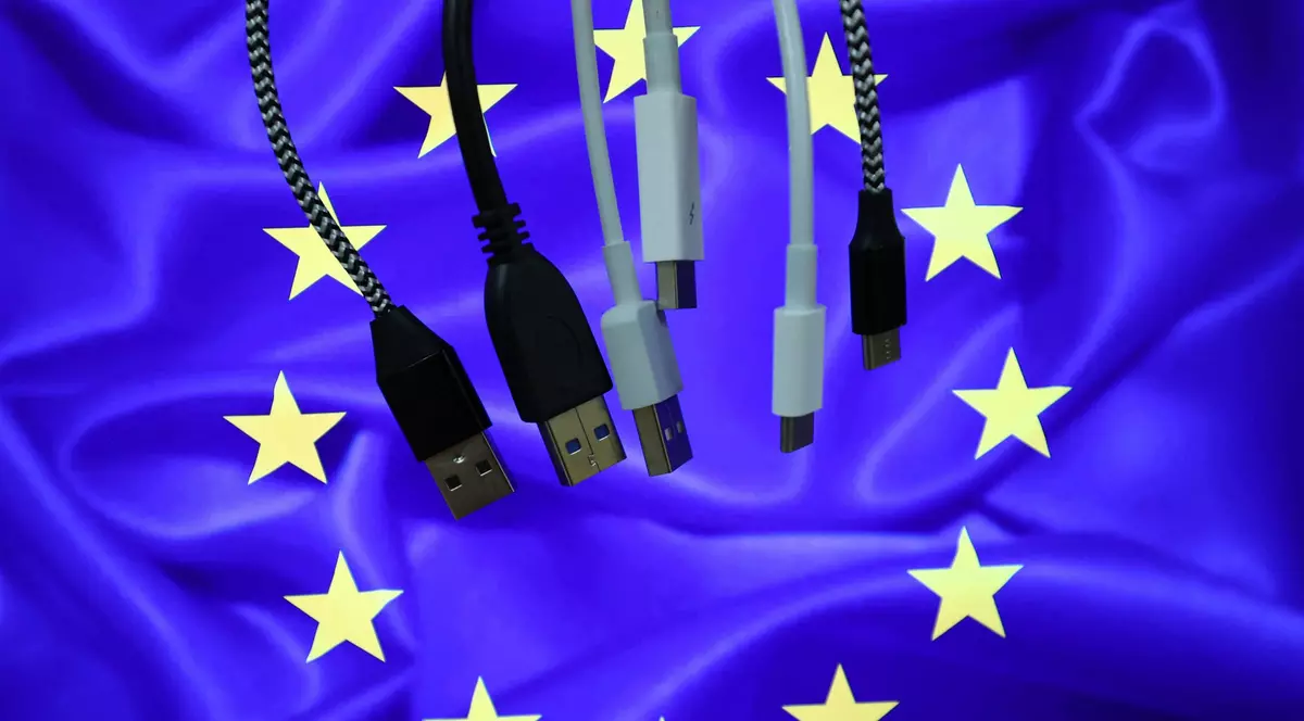 USB-C devine standard unic de încărcare a telefoanelor la nivelul UE. Apple, obligată să schimbe mufele de pe iPhone