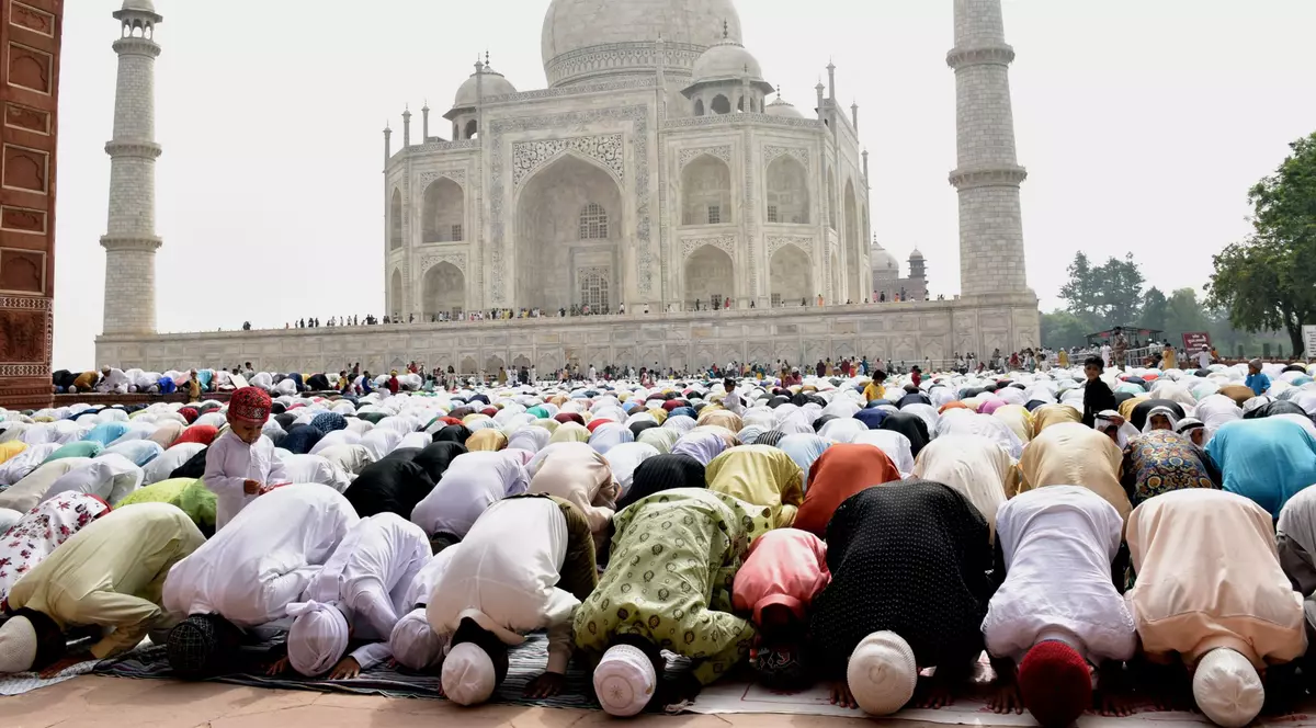 India se confruntă cu critici dure venite din lumea musulmană, în urma unor comentarii ofensatoare despre Profetul Mahomed