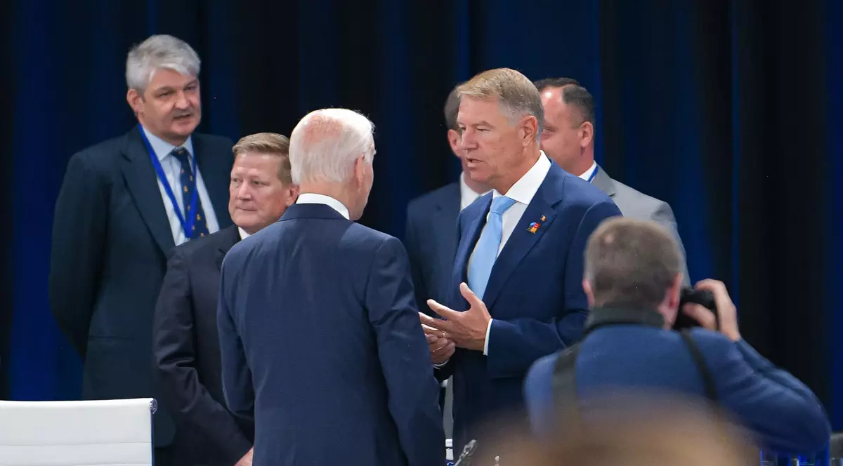 Iohannis, detalii despre deciziile de la summitul NATO, unde SUA au anunțat că măresc prezența militară din România
