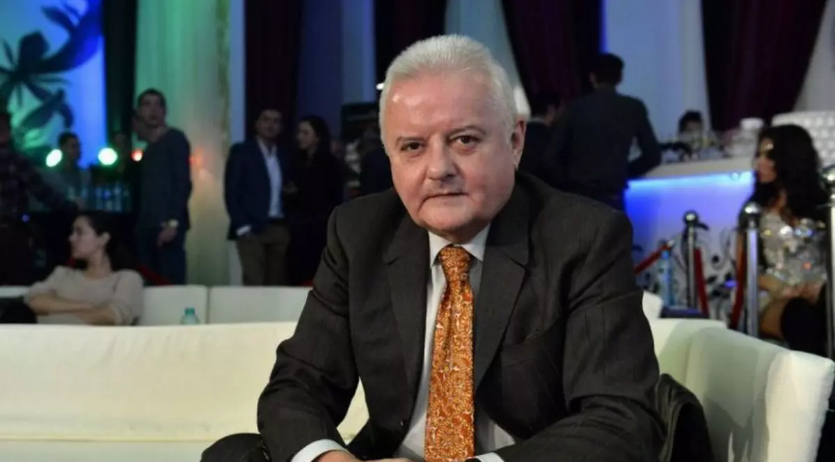 Irinel Columbeanu a lansat „Chintesența”, cel de-al treilea volum al trilogiei sale. Fostul afacerist își dorește să facă și un film