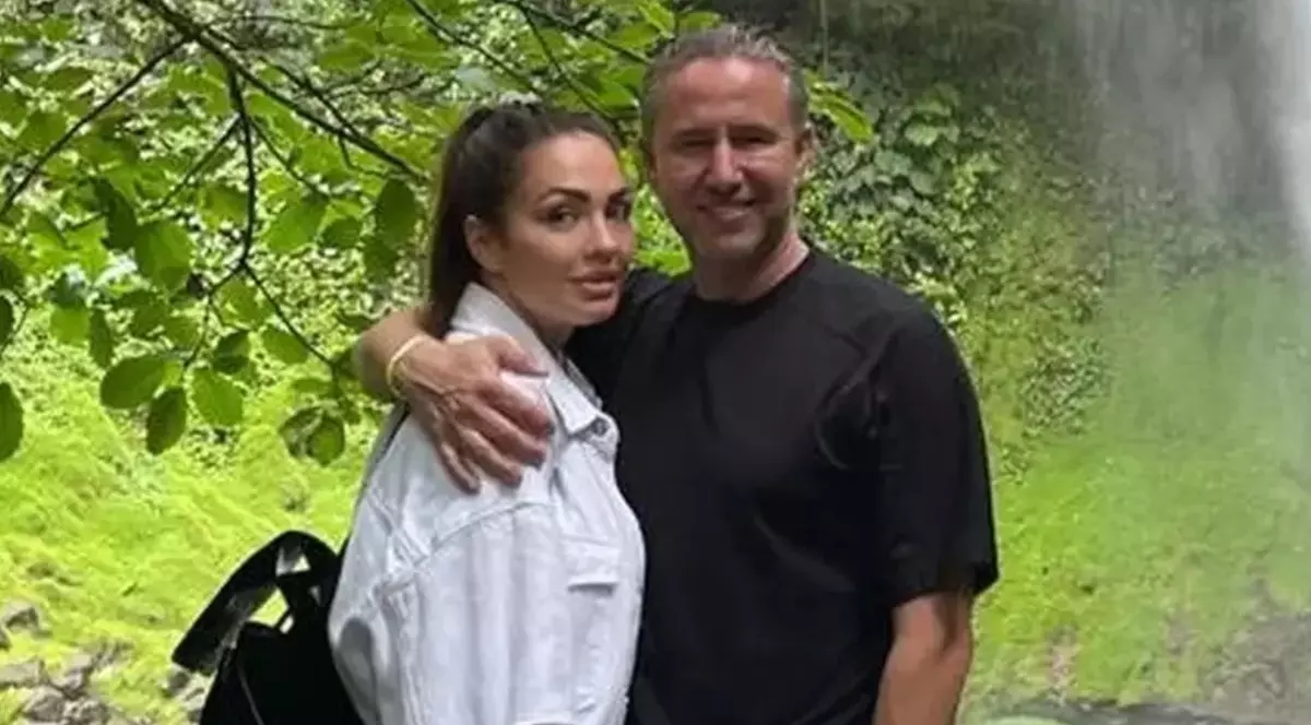 Laurențiu Reghecampf și Corina Caciuc, prima apariție la un eveniment, după ce au devenit părinți. Cum arată proaspăta mămică