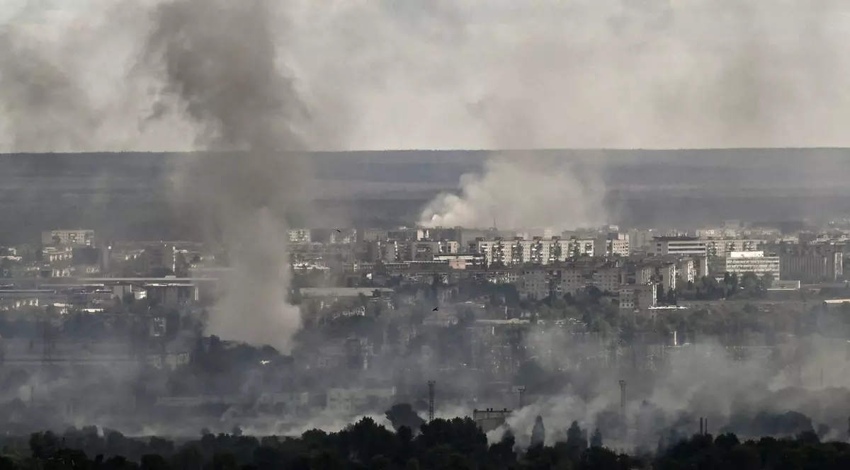 800 de civili s-au refugiat în uzina chimică din Severodonețk. Orașul e disputat intens de ruși și ucraineni