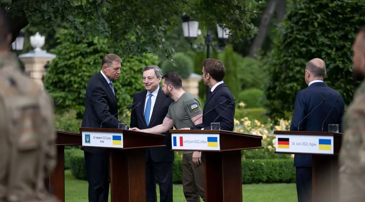 Vizita celor patru lideri europeni la Kiev, în presa internațională. Focus pe Macron, Scholz și Draghi, mai puțin pe Iohannis