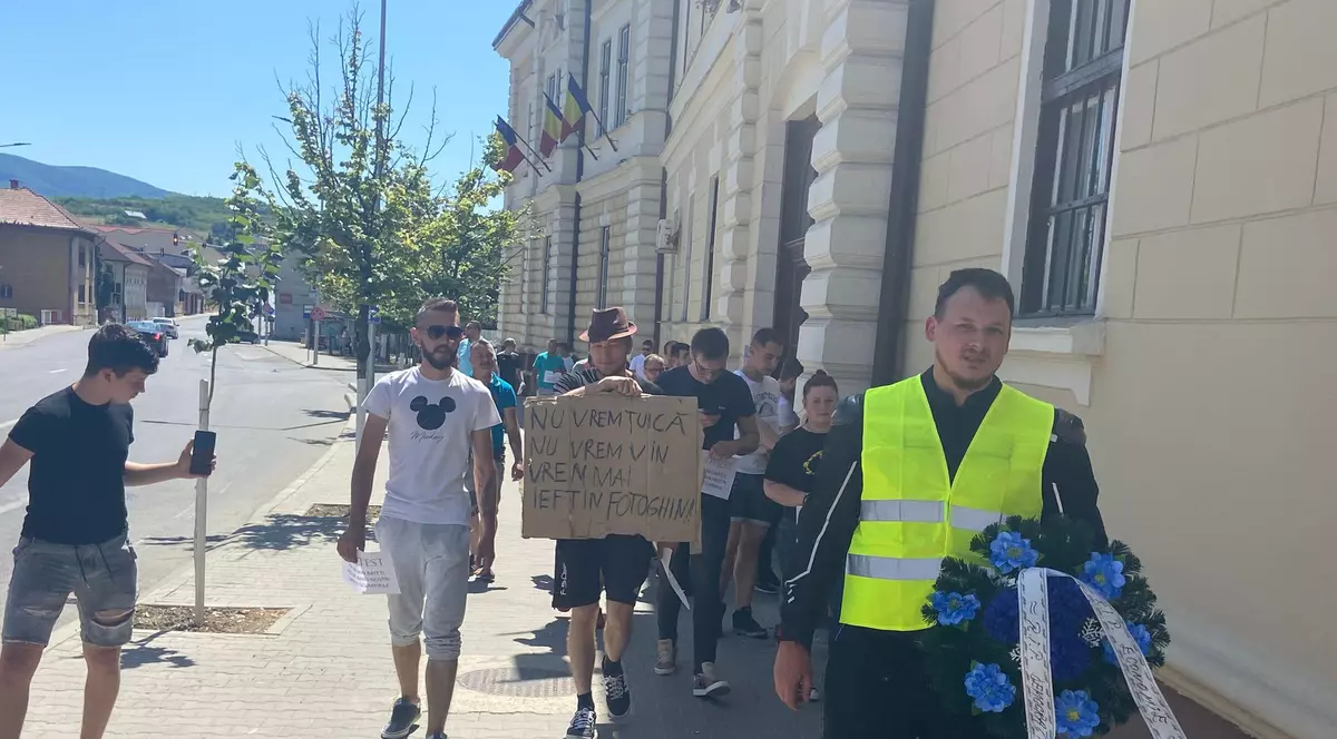„Nu vrem țuică, nu vrem vin, vrem mai ieftin fotoghin!”. Zalăul se pregătește pentru cel mai mare protest din istoria sa