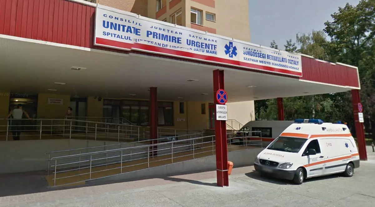 Un copil de 10 ani din Satu Mare a ajuns la spital, după ce s-a tăiat cu flexul la mână. Medicii au sesizat poliția