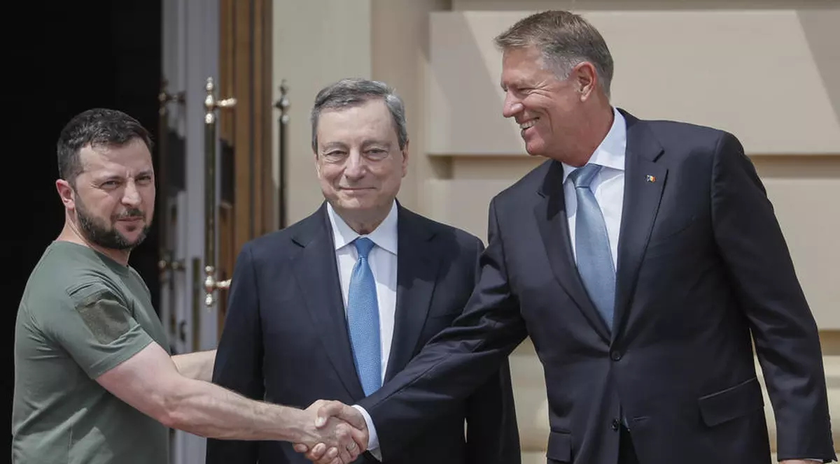 Klaus Iohannis salută decizia Comisiei Europene: „Un binemeritat pas înainte pentru cetățenii Ucrainei și Moldovei”