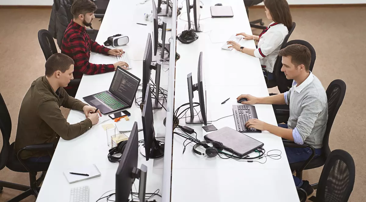 Economist român, împotriva ideii de a scădea salariile mari: „Pot fi în sectorul public și posturi cu salarii mai mari decât al președintelui”