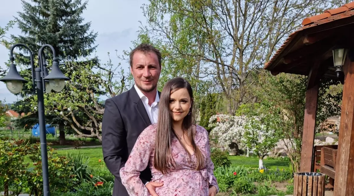 Marian Godină a devenit tată. Prima imagine cu micuța Maria. „Fetița noastră”