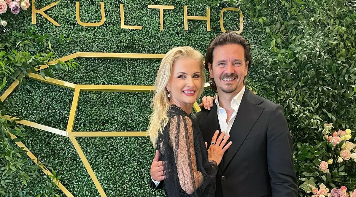 Anunțul făcut de Elwira Petre, după 14 ani de căsnicie. Ea și Mihai au două fetițe împreună. „Cumva lucrurile s-au dilatat în timp”