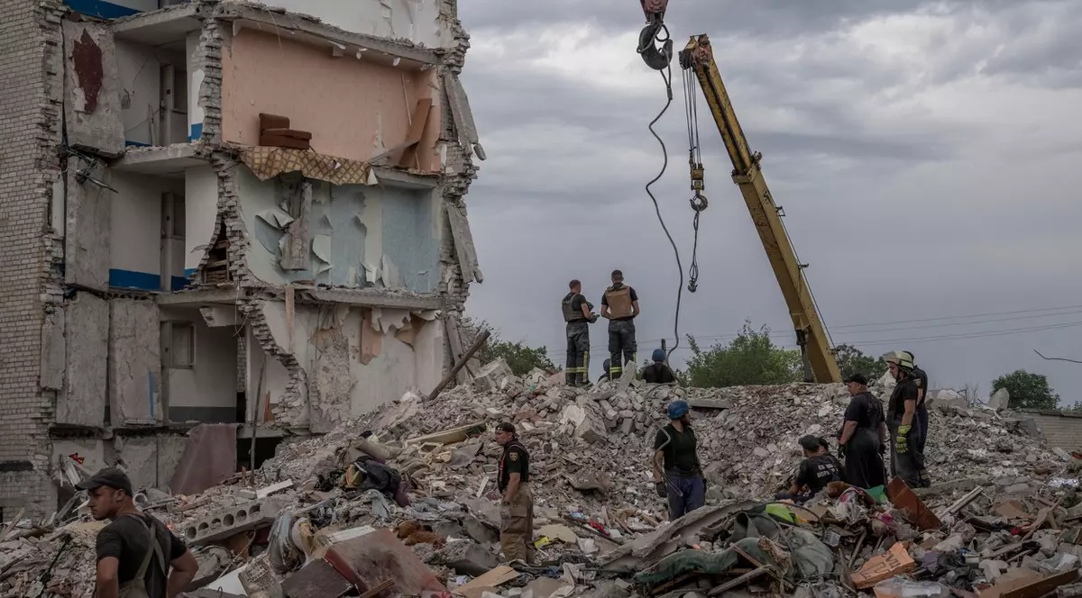 Război în Ucraina, ziua 137 | Noi atacuri în Donețk. Câte victime au făcut ultimele bombardamente