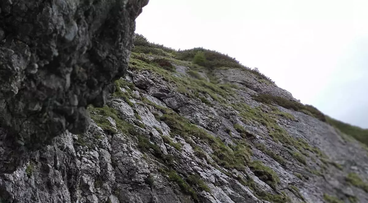 Turist străin, ucis de trăsnet în timpul unei drumeţii în Munții Bucegi