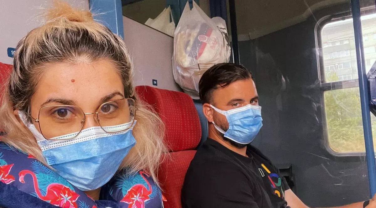 Adda și soțul ei au fost nevoiți să meargă cu trenul, însă au avut parte de o situație neașteptată. Artista a povestit tot. „Efectiv ziua de azi e un banc”