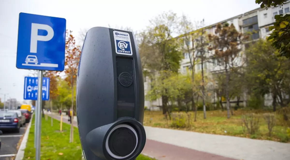 De ce nu funcționează stațiile de încărcare pentru mașinile electrice montate de câteva luni în Galați. Explicațiile primarului