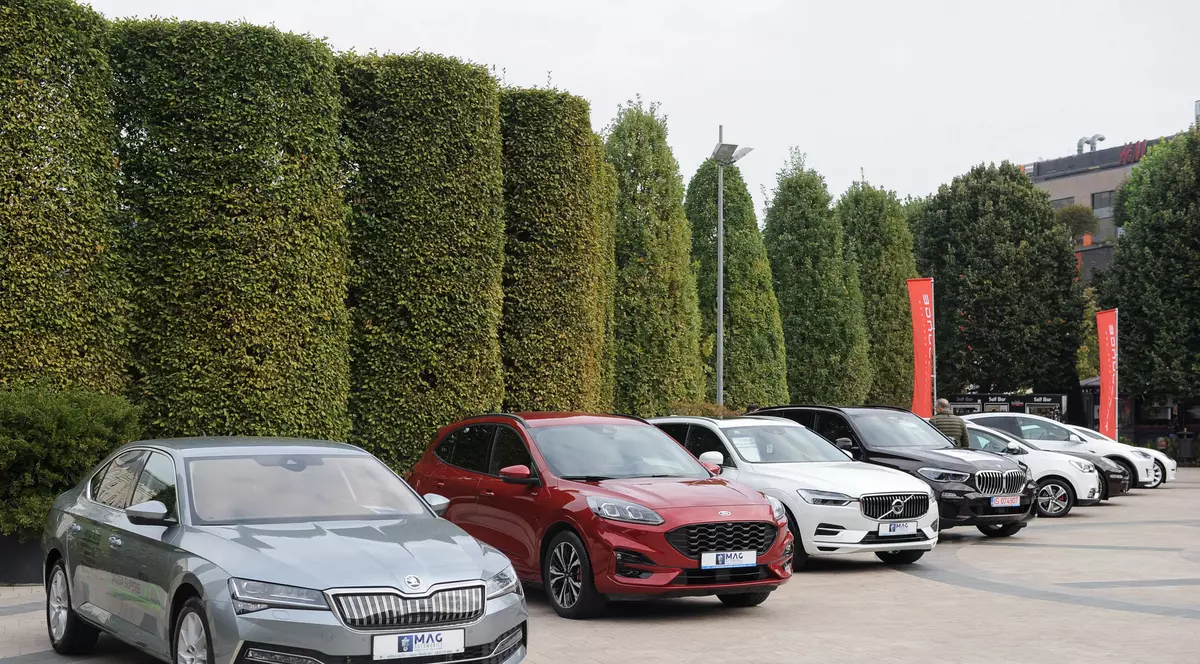 Fratele cel mare te-așteaptă-n parcare: pornind de la cazul BMW, care e riscul real dacă plătim abonamente pentru opțiunile mașinilor?