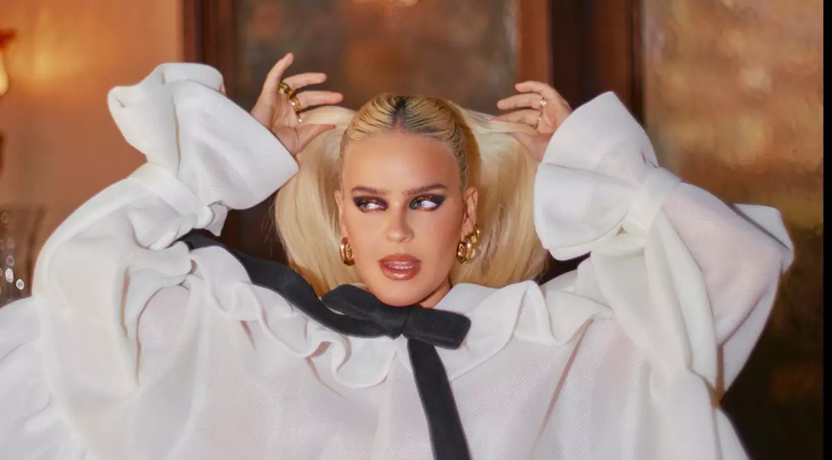 Anne-Marie, britanica situată în topul mondial al celor mai urmărite artiste, vine la UNTOLD 2022