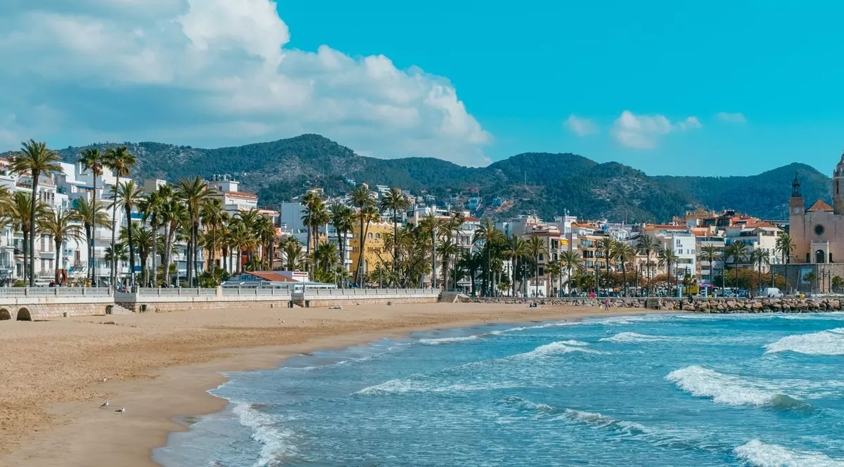 Mai multe plaje de lângă Barcelona au fost închise după ce un rechin a apărut în zonă