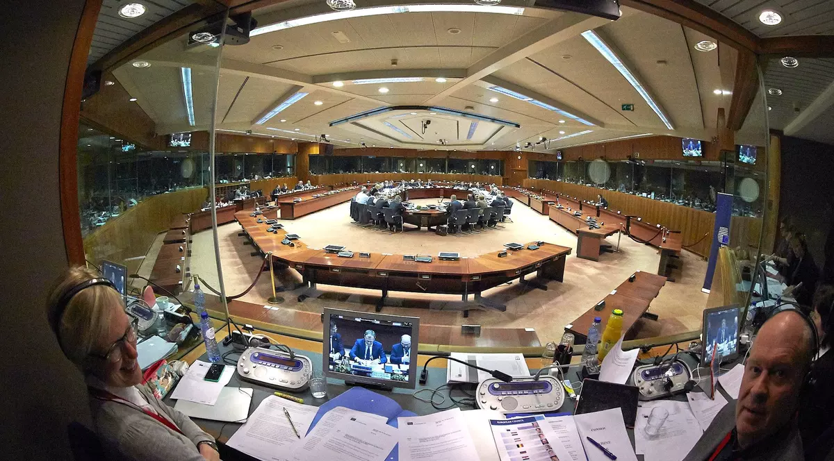 UE vrea să construiască un buncăr sigur de negocieri pentru a se proteja de spionii ruși. Cât va costa