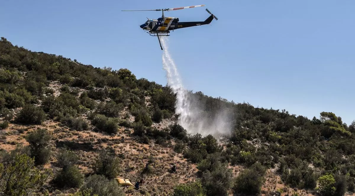 Un elicopter pentru stingerea incendiilor pilotat de un român s-a prăbușit în Grecia. Doi oameni au murit