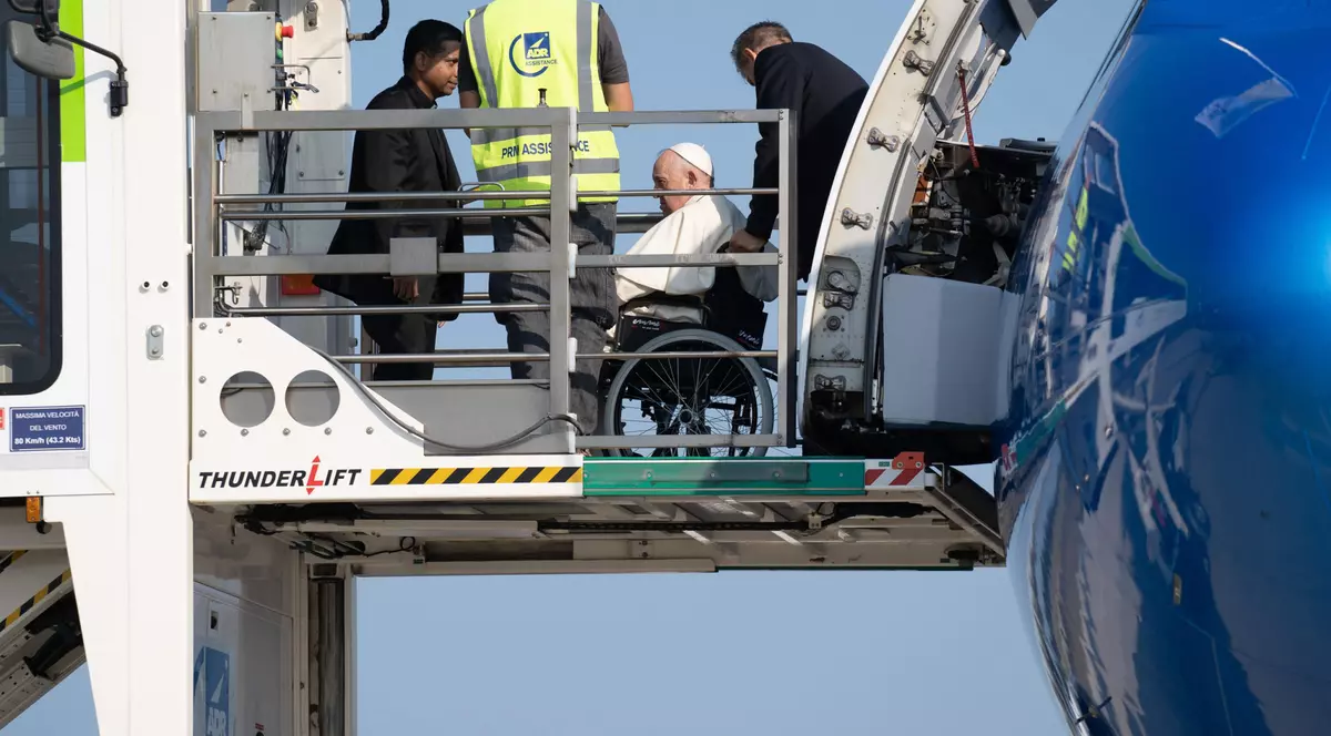 Papa Francisc, la începutul călătoriei în Canada, spune că are "o mare dorință" de a vizita Kievul