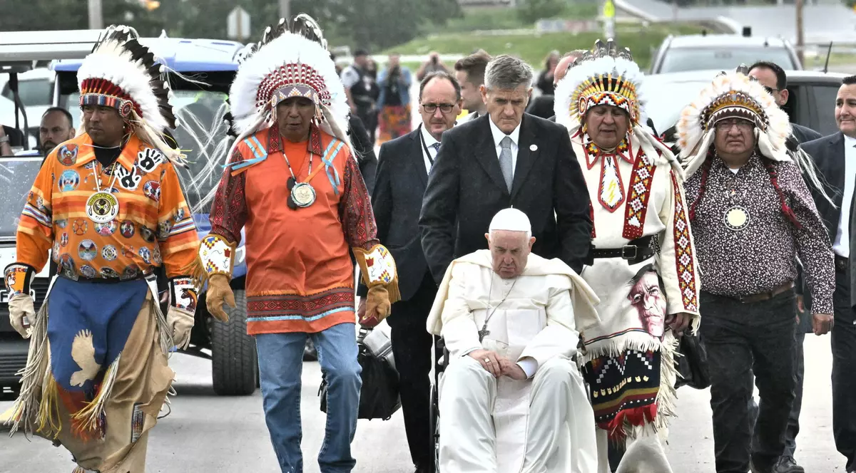 Papa Francisc a cerut scuze, în Canada, pentru „răul deplorabil” al abuzurilor comise împotriva indigenilor din școlile rezidențiale catolice