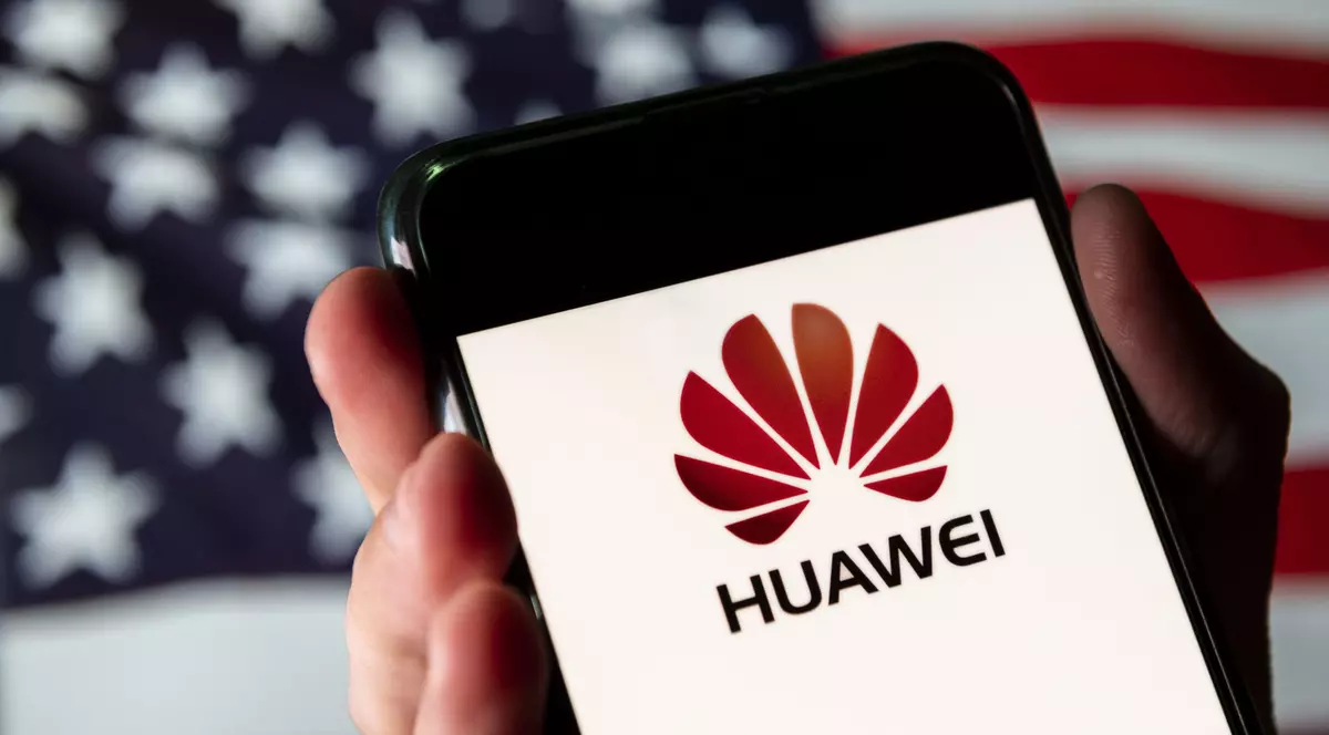 SUA investighează Huawei pentru un posibil furt de informații militare cu ajutorul turnurilor de telecomunicații