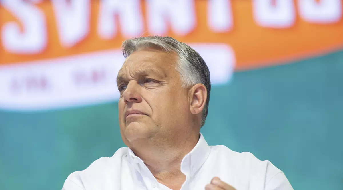 O recomandare pentru Viktor Orban, neonazistul care are strămoși evrei și africani: „Cum să combați un rasist”