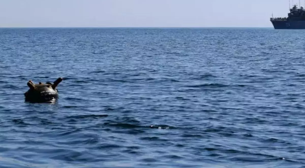 O navă sub pavilion turcesc a lovit o mină în apropiere de canalul Sulina