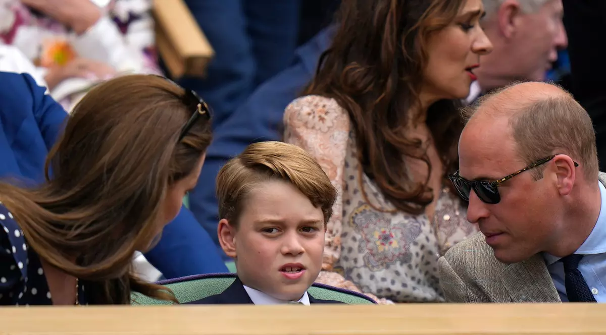 Prințul George al Marii Britanii, în centrul atenției la Wimbledon. Ducesa Kate și prințul William au stat în permanență cu ochii pe el