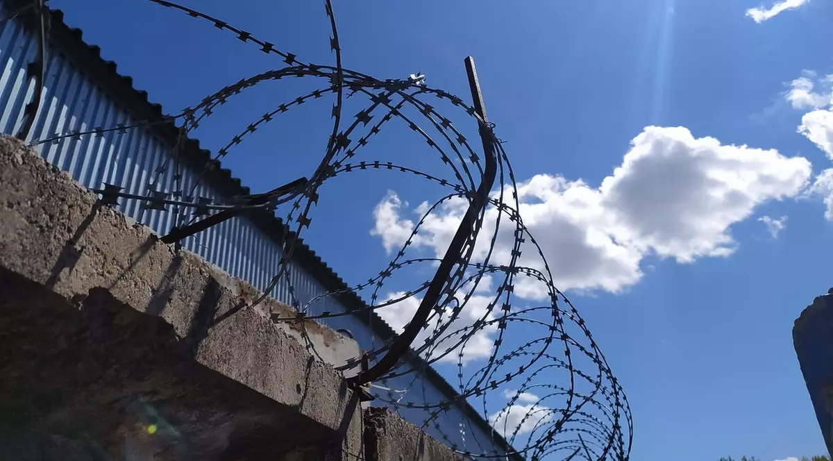 Rusia recrutează în masă deținuți pentru a-i trimite să lupte în Ucraina - ONG