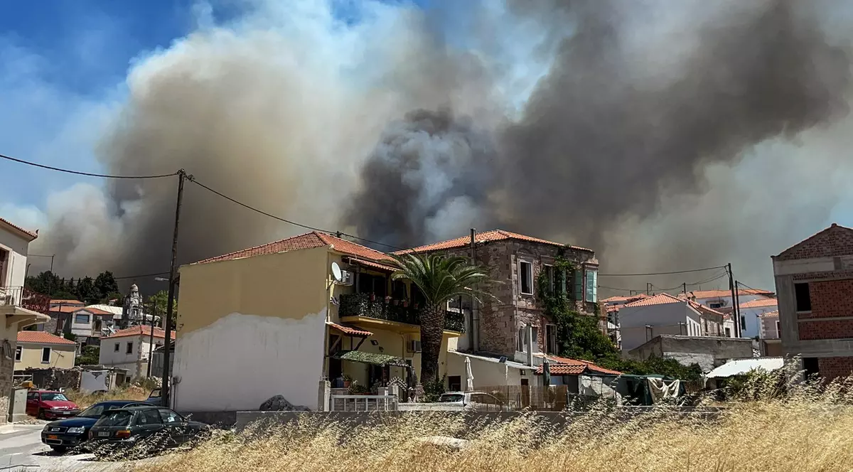 Grecia se confruntă cu patru incendii majore. 53 de focare au fost semnalate în ultimele 24 de ore