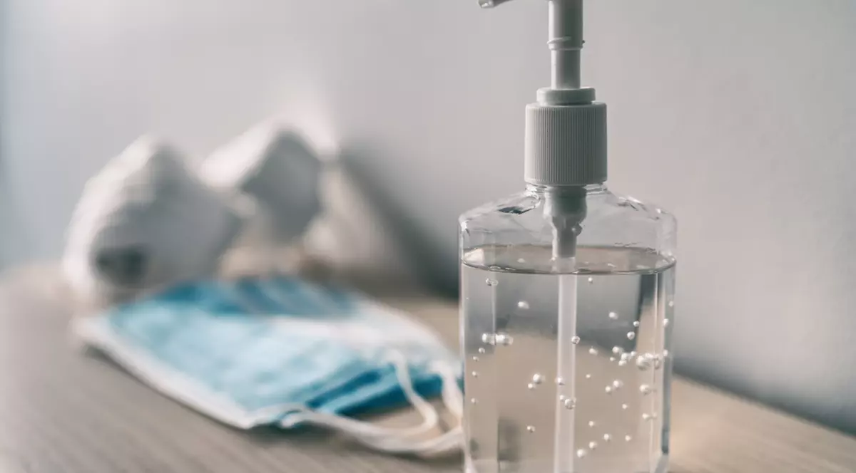 Nu există suficiente dovezi că măștile faciale au protejat persoanele vulnerabile în fața Covid, recunosc oficialii britanici din domeniul sănătății