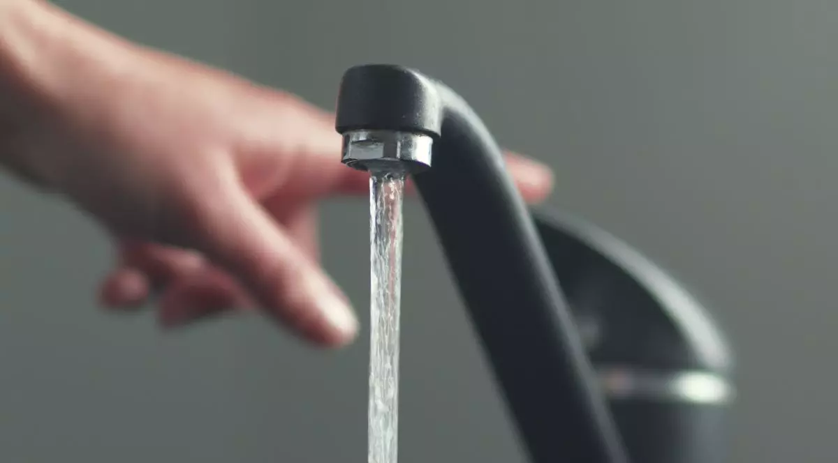 Apa caldă, oprită aproape în tot Ploieștiul de la 1 august, pentru cel puțin o lună. Primăria spune că nu a fost anunțată