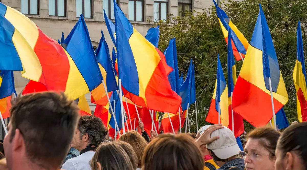 Un jurnalist român din Cernăuți, refugiat de 5 luni în țară, scrie despre România văzută din afară și din interior: „De ce nu sunt fericiți românii?”