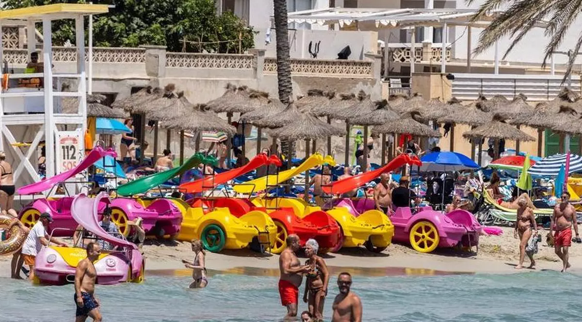 Salvamarii din Palma de Mallorca intră în grevă, plajele de pe insulă ar putea fi închise: „Cum să trăim din salariul ăsta?”