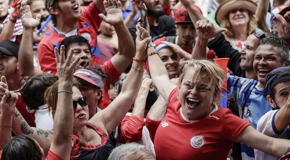 Bere cu program pentru suporterii prezenți la Mondialul de fotbal din Qatar