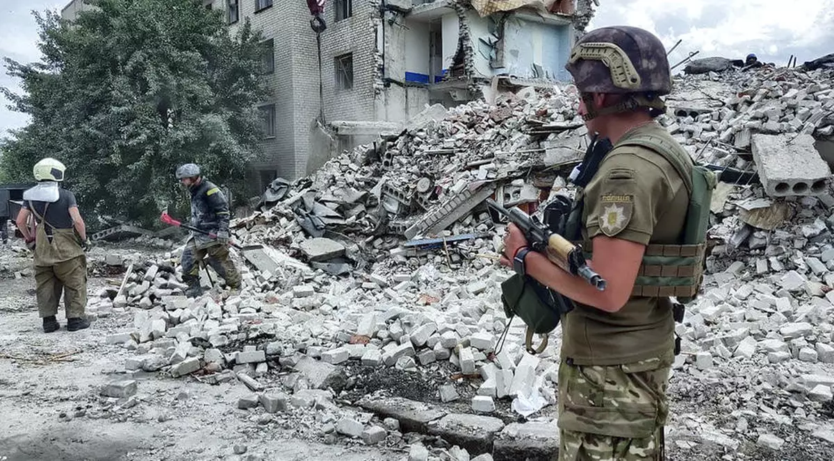 LIVETEXT Război în Ucraina, ziua 143 | Alertă aeriană în aproape toată Ucraina. Rușii au bombardat orașe din regiunile Doneţk și Cerkasî