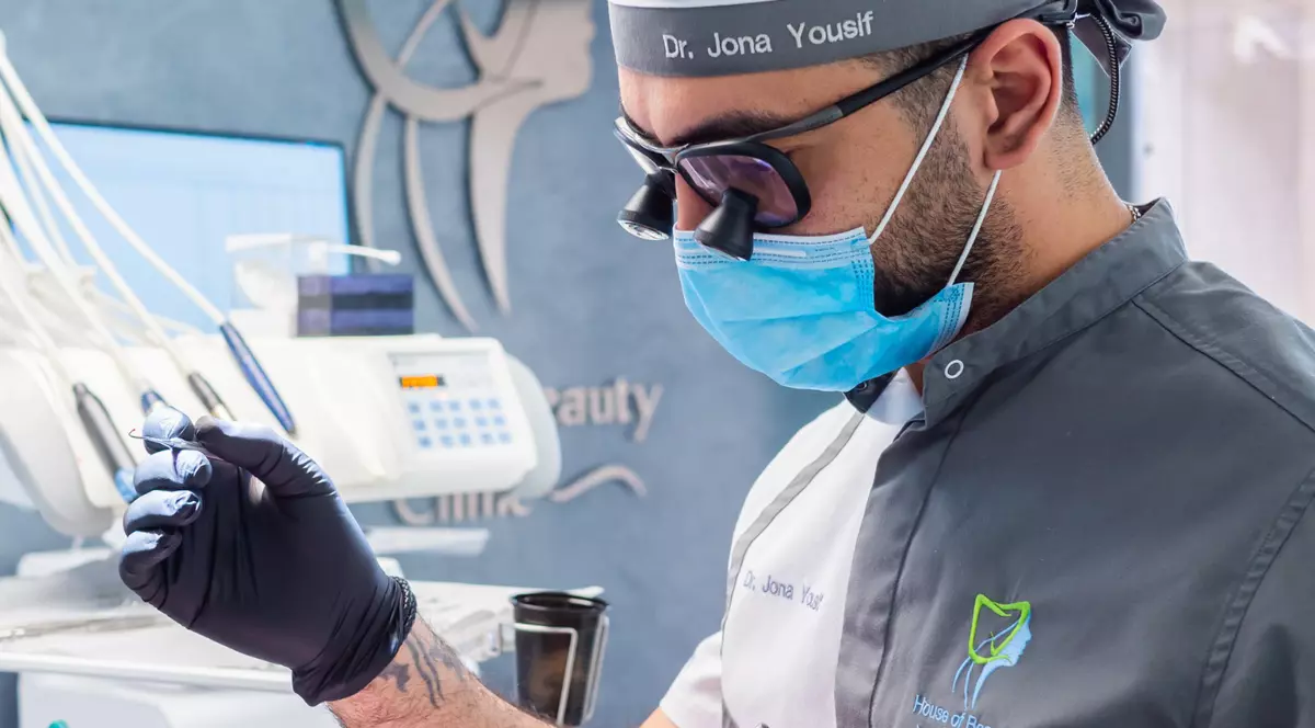 La House of Beauty Clinic poți afla cum va arăta zâmbetul tău “din viitor” prin sistemul avansat Digital Smile Design, chiar înainte de tratament