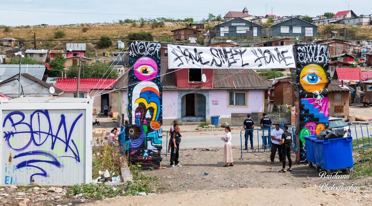 Emil Boc, invitat la festivalul comunităților marginalizate din Pata Rât. „Haideți să vedeți cum e viața printre gunoaie. Și noi suntem clujeni”