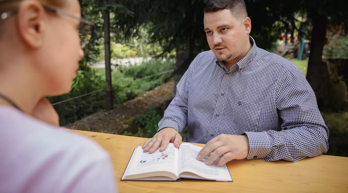 Interviu cu activistul maghiar interzis în România, despre autonomia Ținutului Secuiesc: „Teama alipirii la Ungaria e ridicolă. E suficient să te uiți pe hartă ca să înțelegi asta”