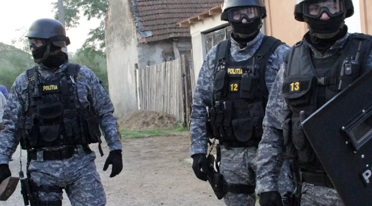 Bătaie cu bâte și pietre la Cojasca, în care au fost implicate 13 persoane. De la ce a pornit conflictul