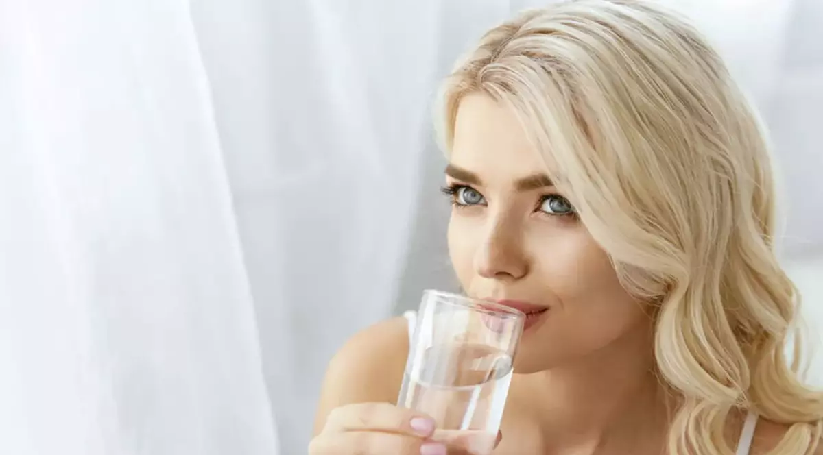 Top 7 alimente care deshidratează! Evită să le consumi pe caniculă